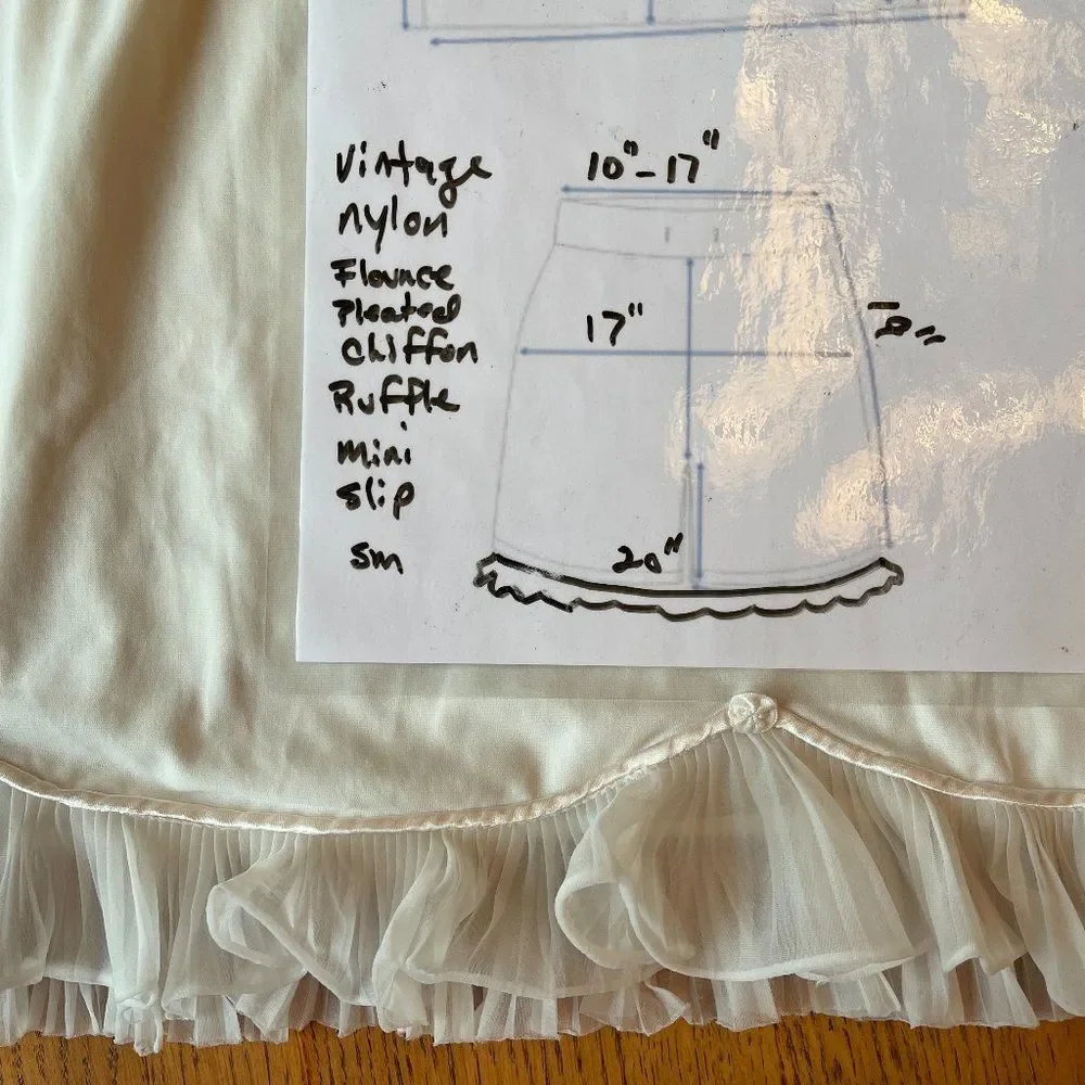 Van Raalte Nylon Mini Half Slip With Flounce Ruffle Rosette Trim Vintage Small - Picture 6 of 7